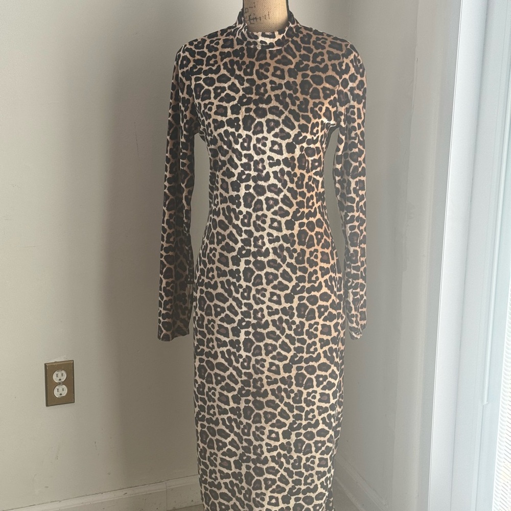Leopard print mid-length dress